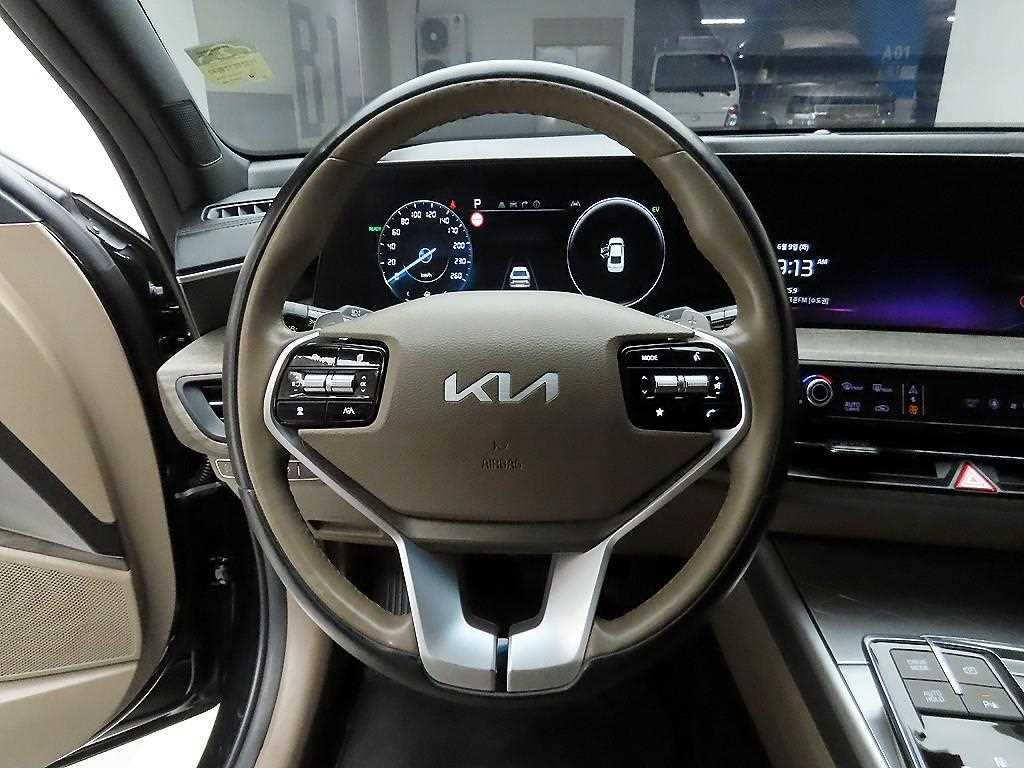 KIA K8 - Vista 7