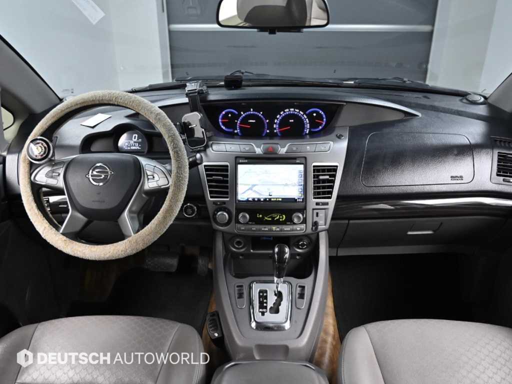 Ssangyong Korando - Vista 7