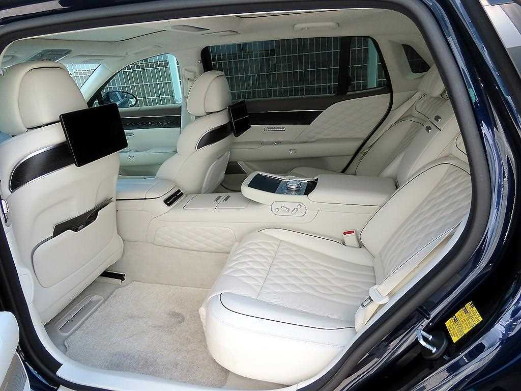 Genesis G90 - Vista 6