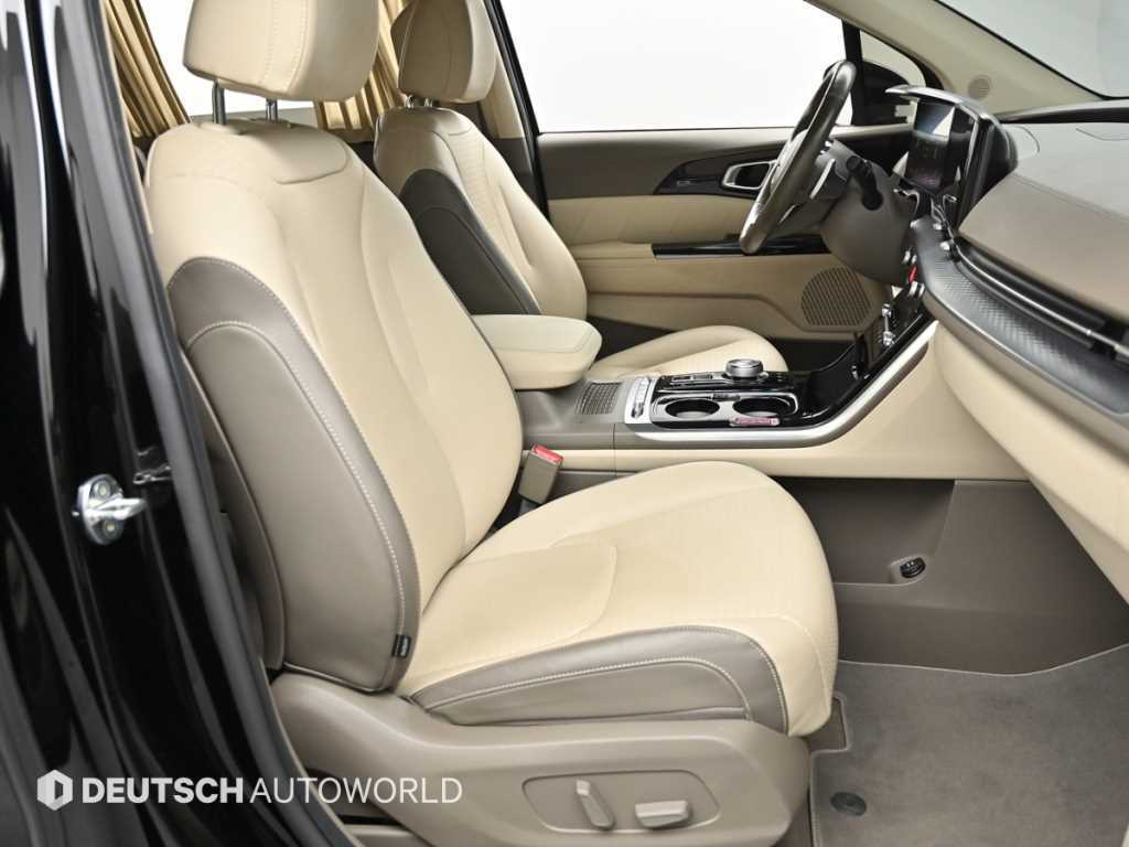 KIA Carnival - Vista 10