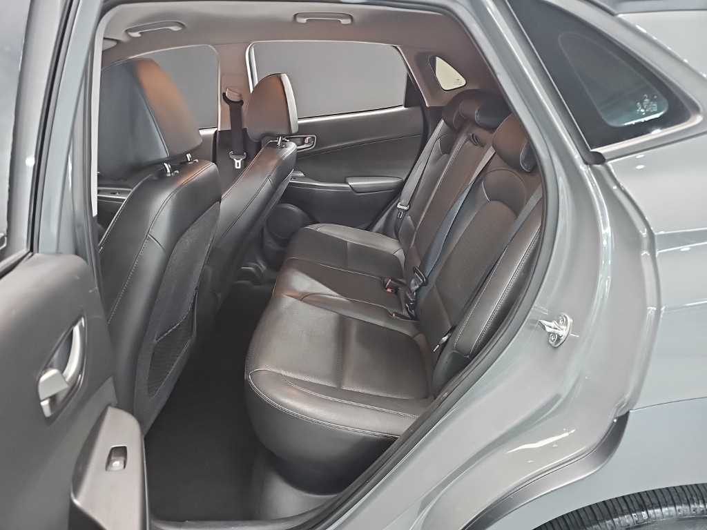 HYUNDAI Kona - Vista 12