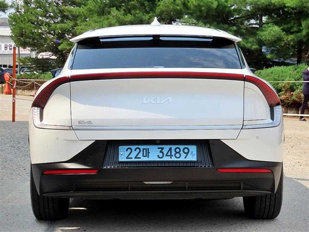 KIA EV6 - Vista 4
