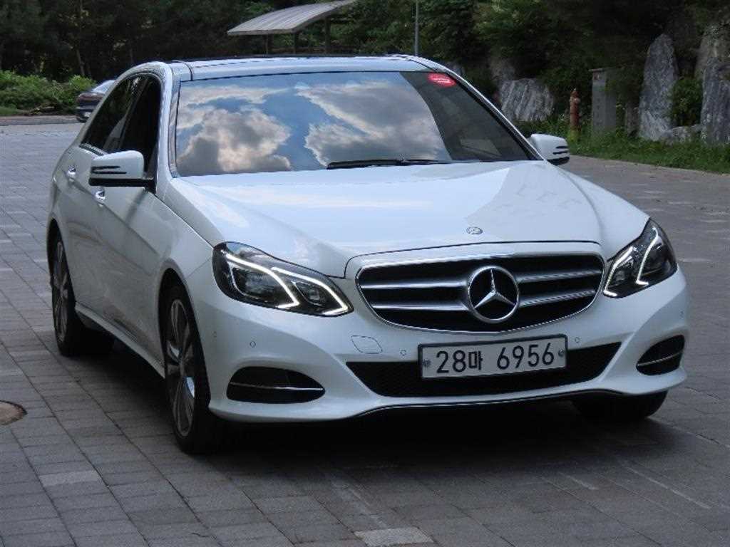 Mercedes Benz E class - Vista 2