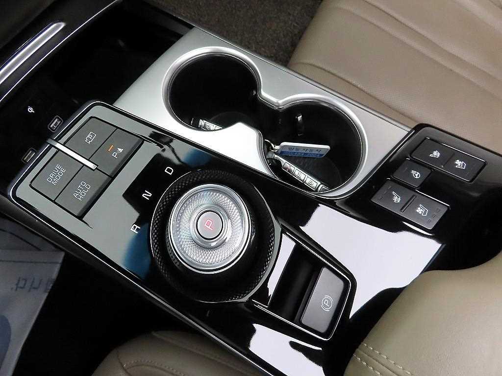 KIA K8 - Vista 10