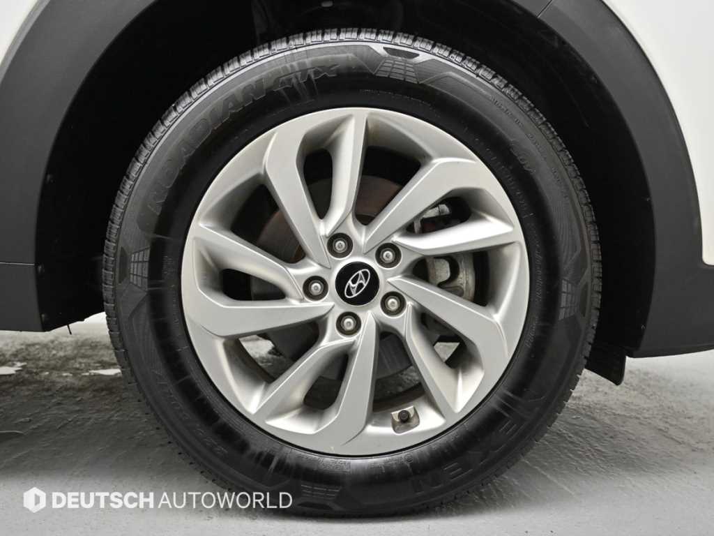 HYUNDAI Tucson - Vista 5