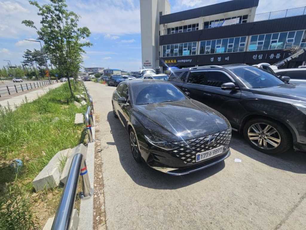 HYUNDAI Grandeur - Vista 3