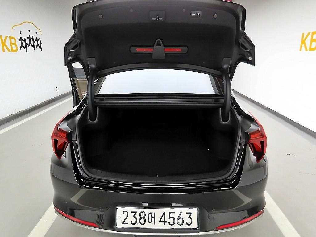 KIA K8 - Vista 5