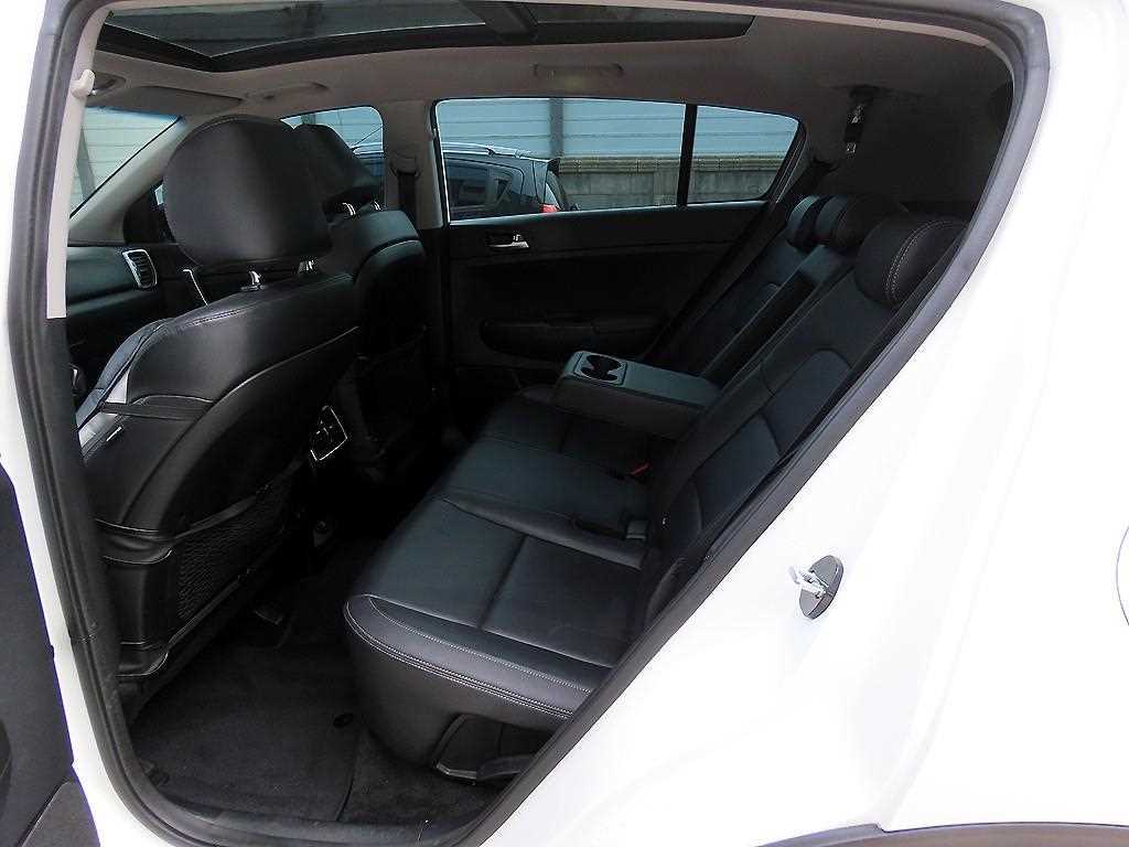 KIA Sportage - Vista 6