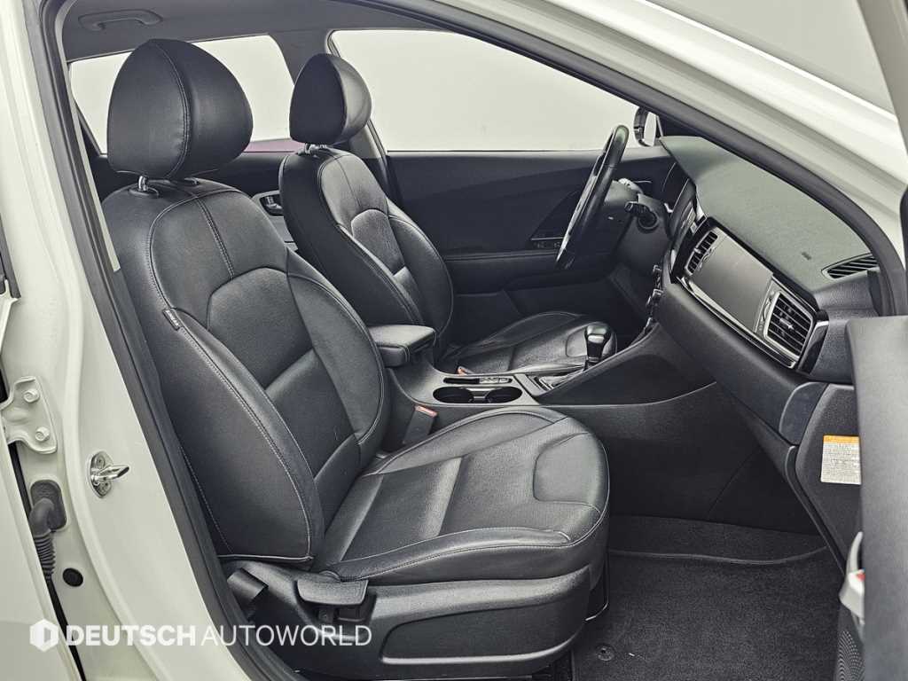 KIA Niro - Vista 10