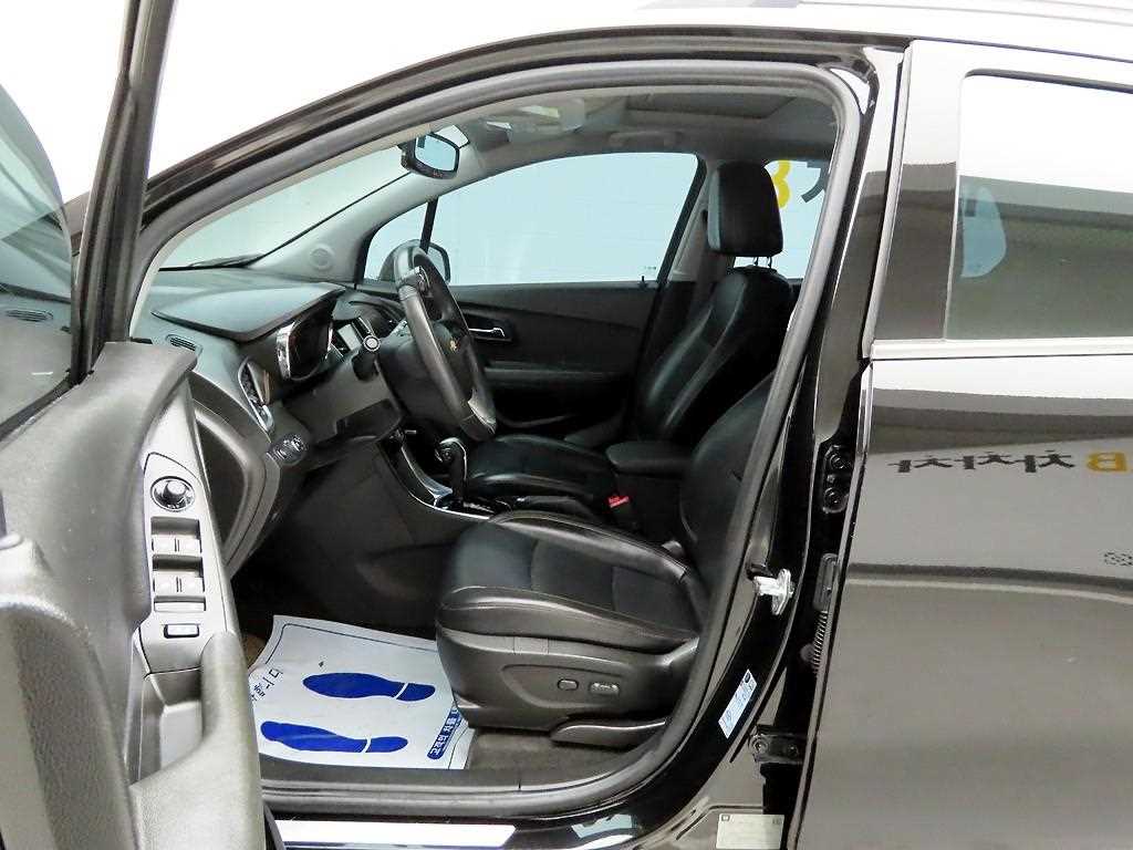 Chevrolet Trax 2017 Negro - Importación desde Corea - HF Imports Iquique - Foto 13