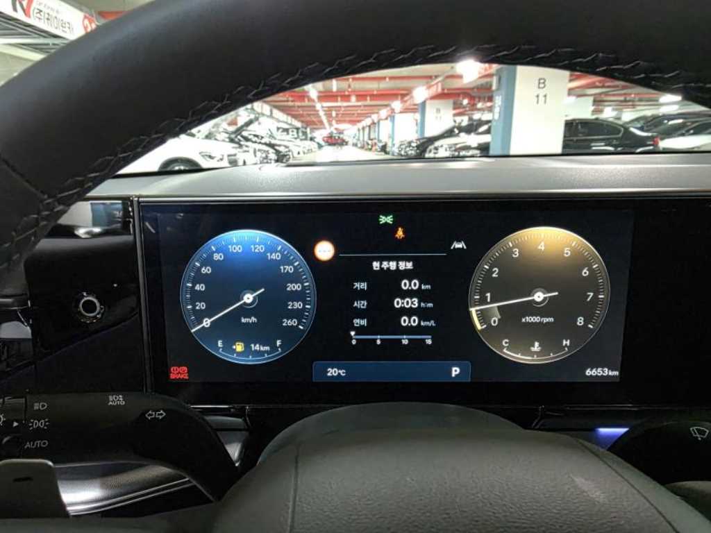 HYUNDAI Grandeur - Vista 12