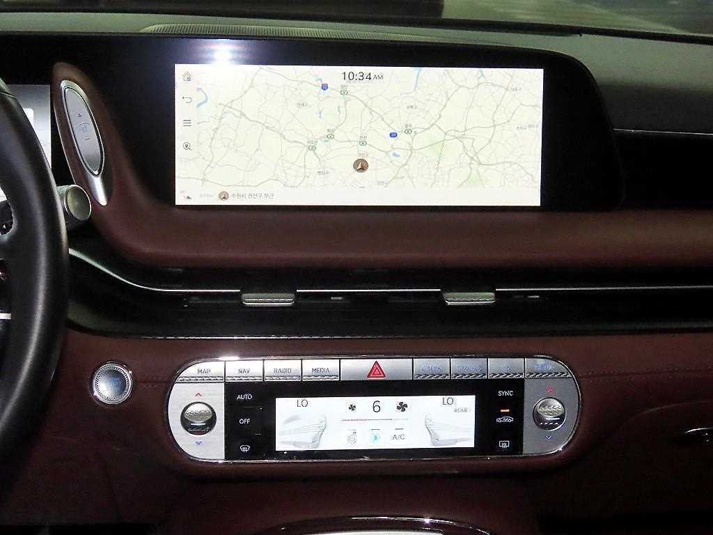 Genesis G90 - Vista 11