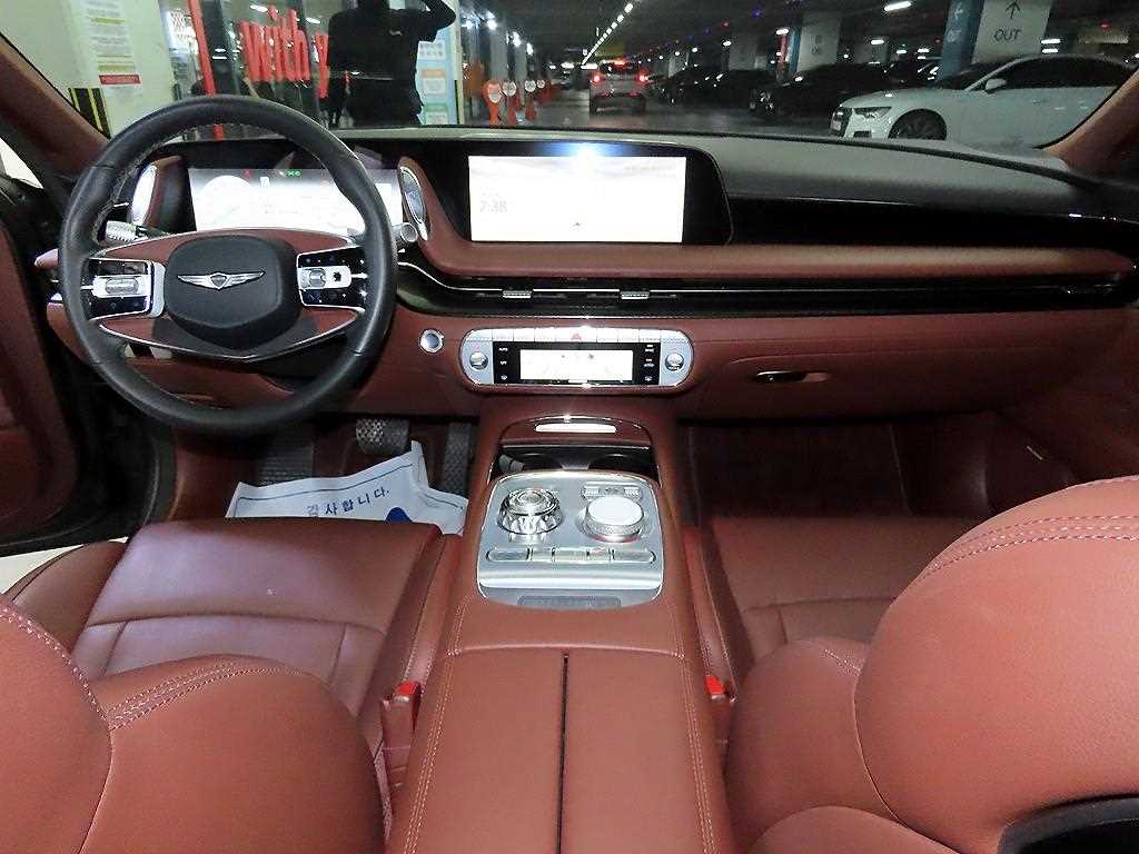 Genesis G90 - Vista 10