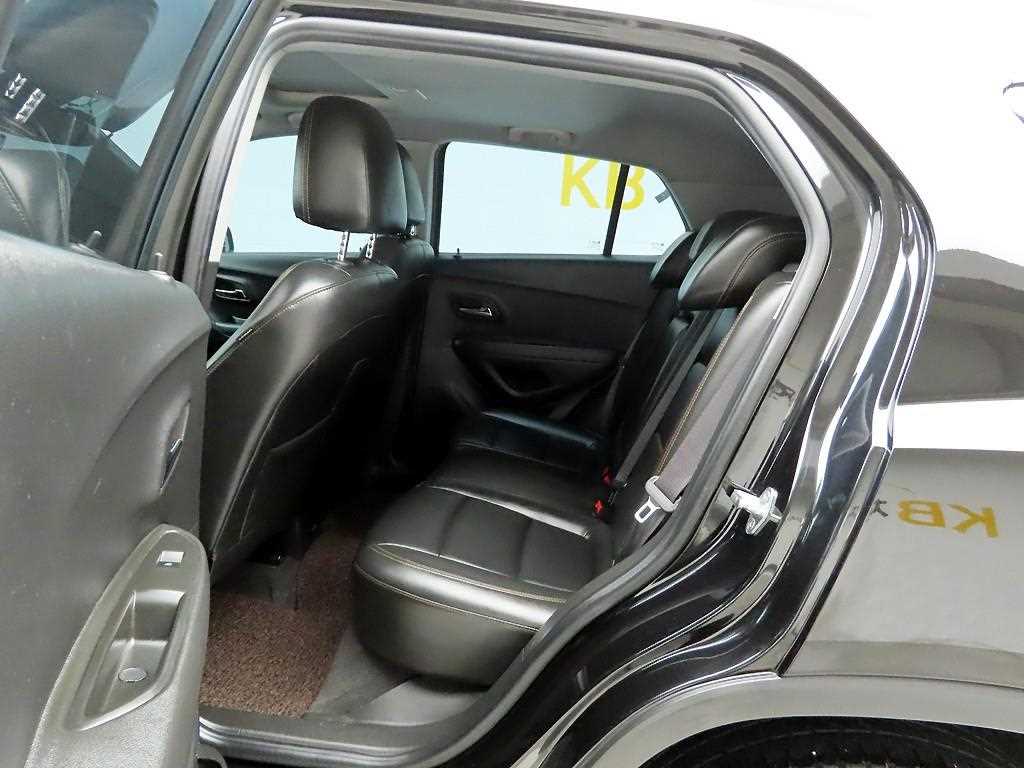Chevrolet Trax 2017 Negro - Importación desde Corea - HF Imports Iquique - Foto 14