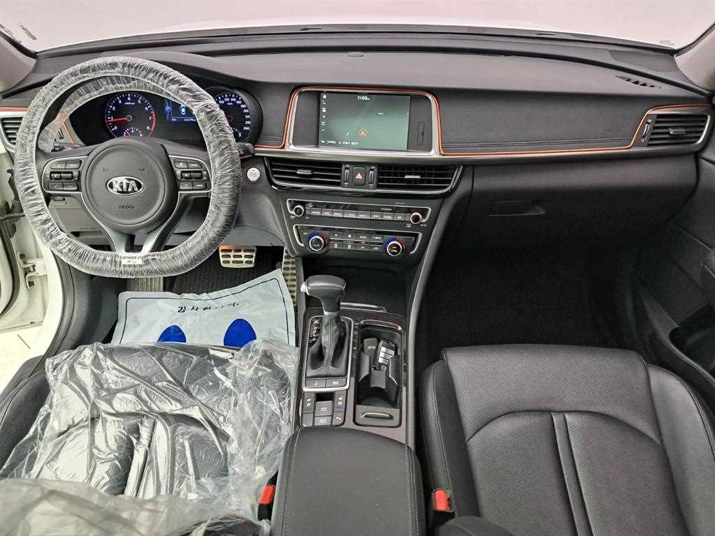 KIA K5 - Vista 6