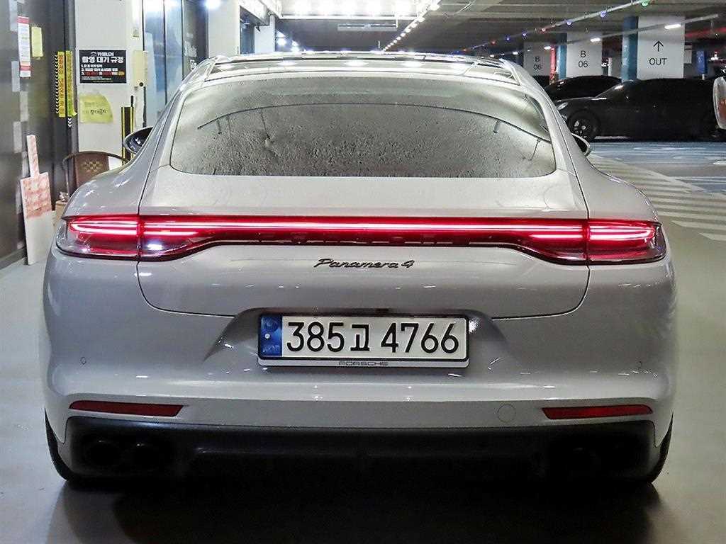 Porsche Panamera - Vista 5