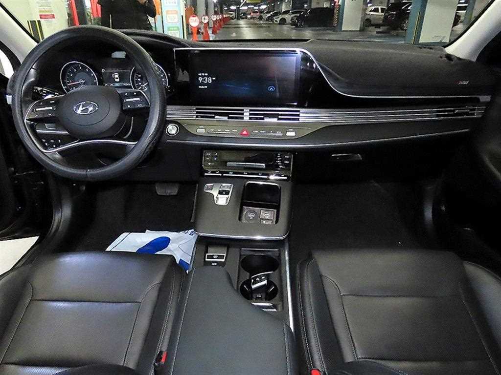 HYUNDAI Grandeur - Vista 10
