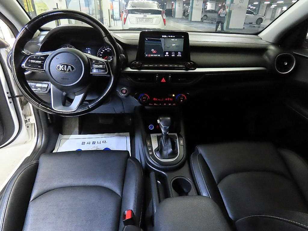 KIA K3 - Vista 10