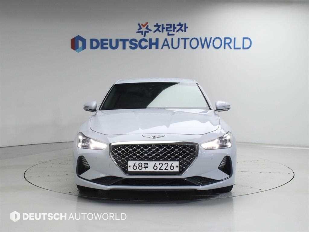 Genesis G70 - Vista 3
