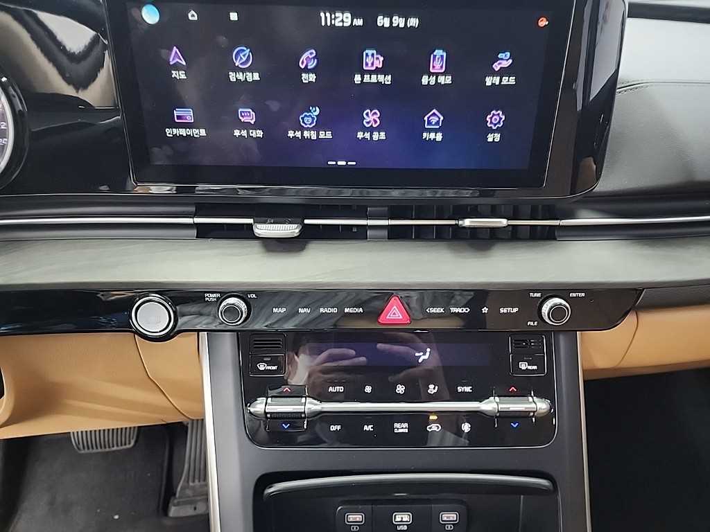 KIA Carnival - Vista 10