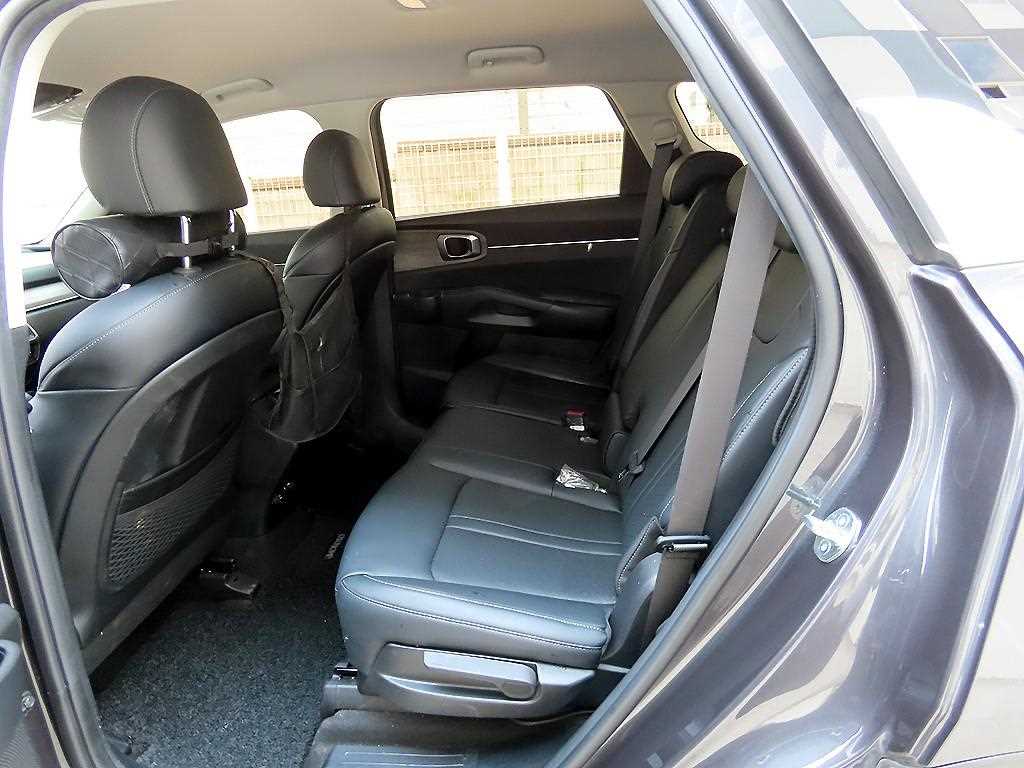 KIA Sorento - Vista 6
