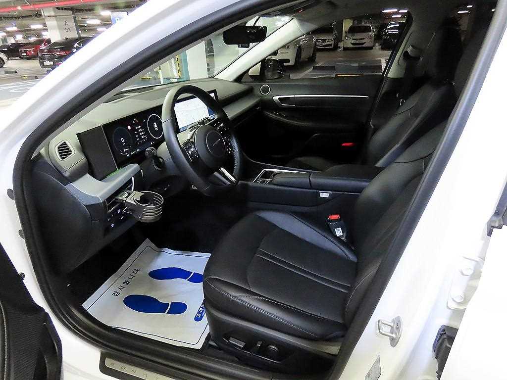 HYUNDAI Sonata - Vista 6