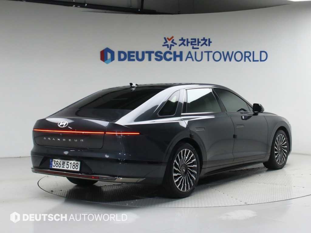 HYUNDAI Grandeur - Vista 2