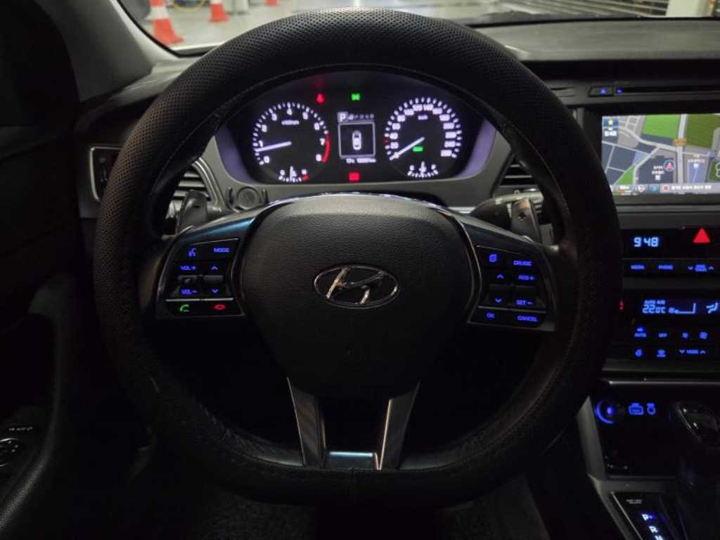 HYUNDAI Sonata - Vista 9
