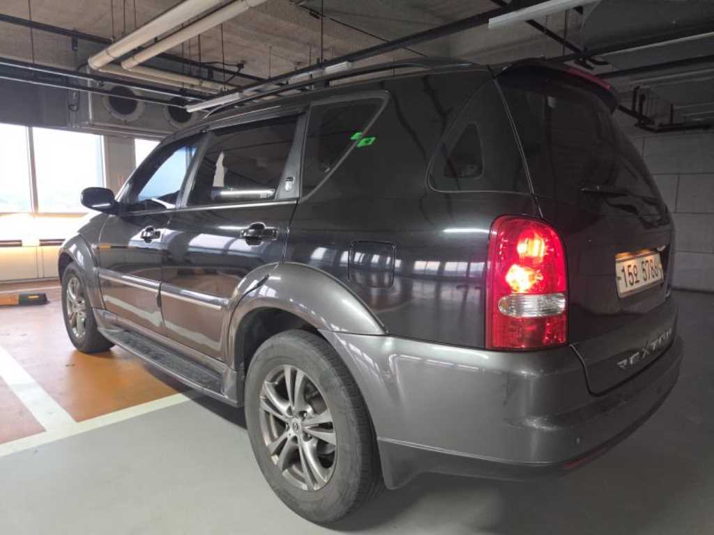 Ssangyong Rexton - Vista 9