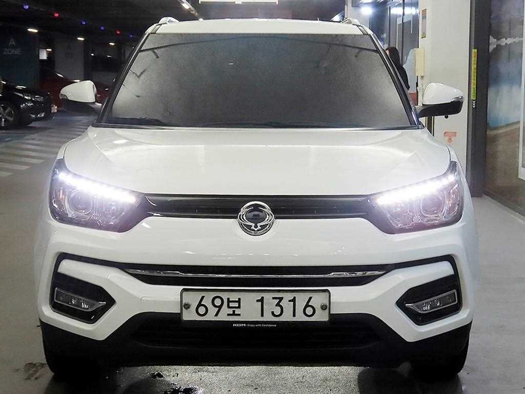 Ssangyong Tivoli - Vista 2
