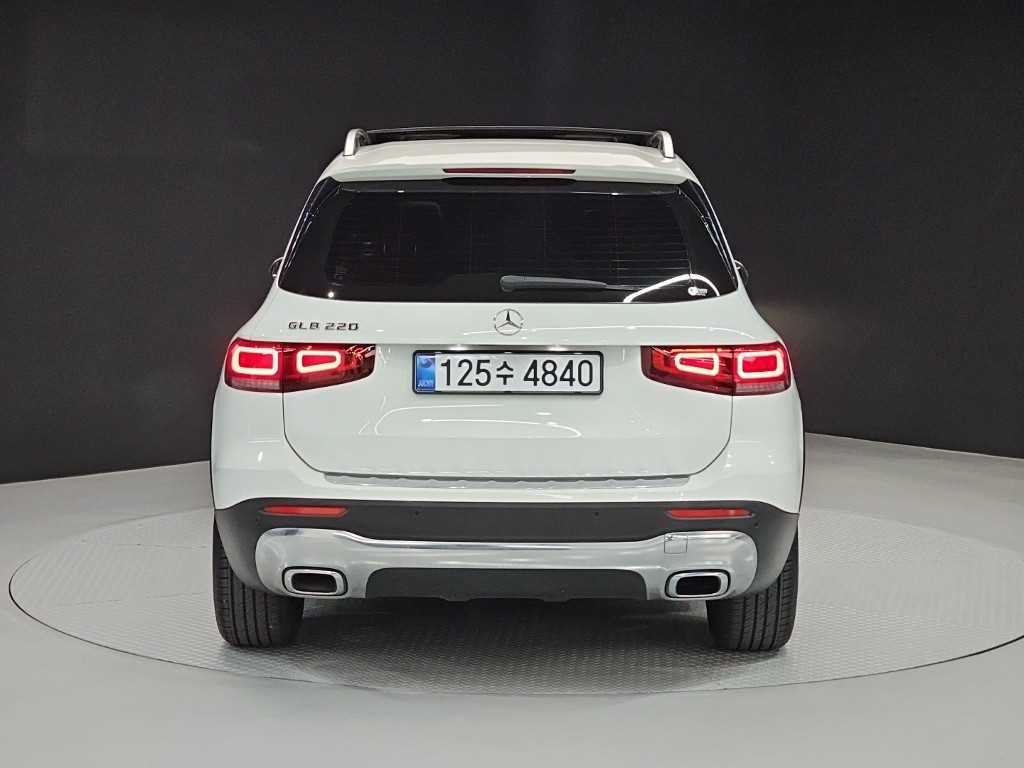 Mercedes Benz GLB Class - Vista 3