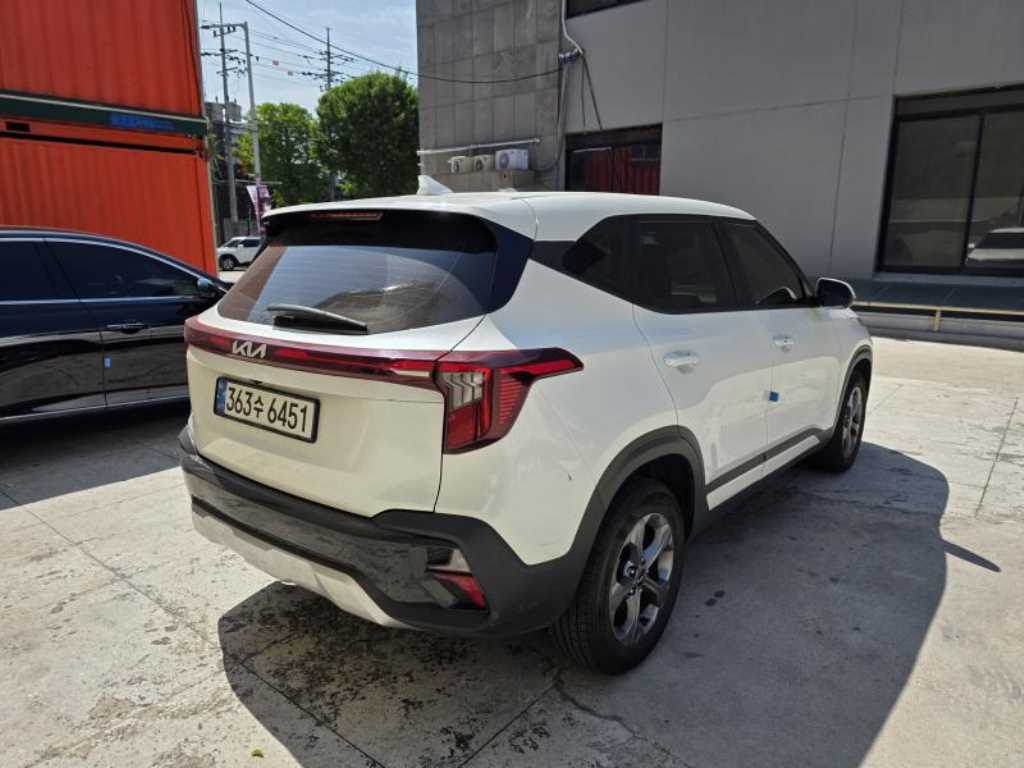 KIA Seltos - Vista 5