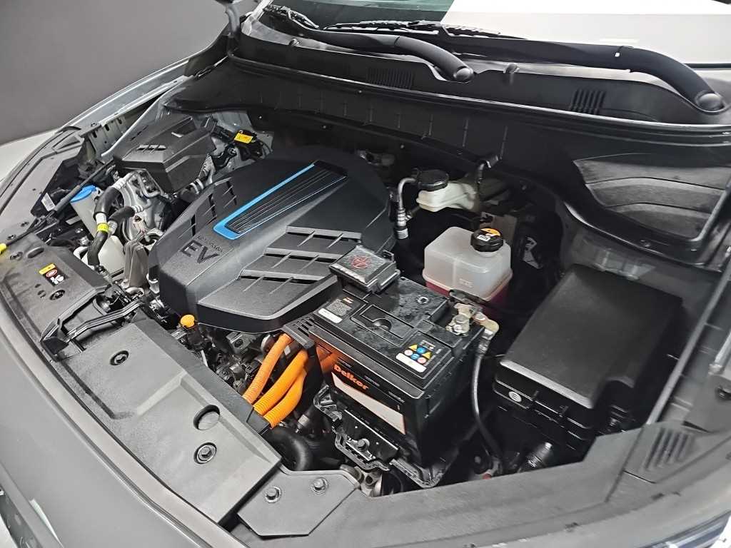 HYUNDAI Kona - Vista 5