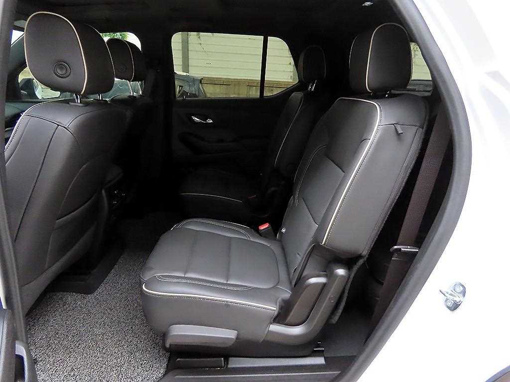 Chevrolet Travers - Vista 6