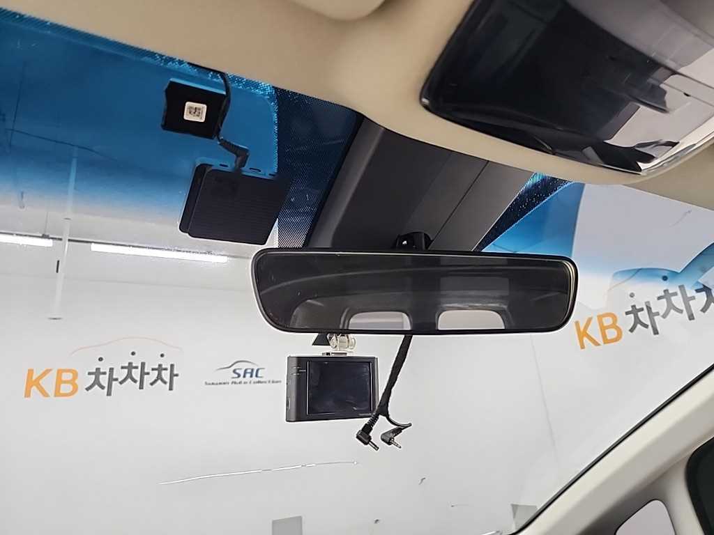 HYUNDAI Staria - Vista 12