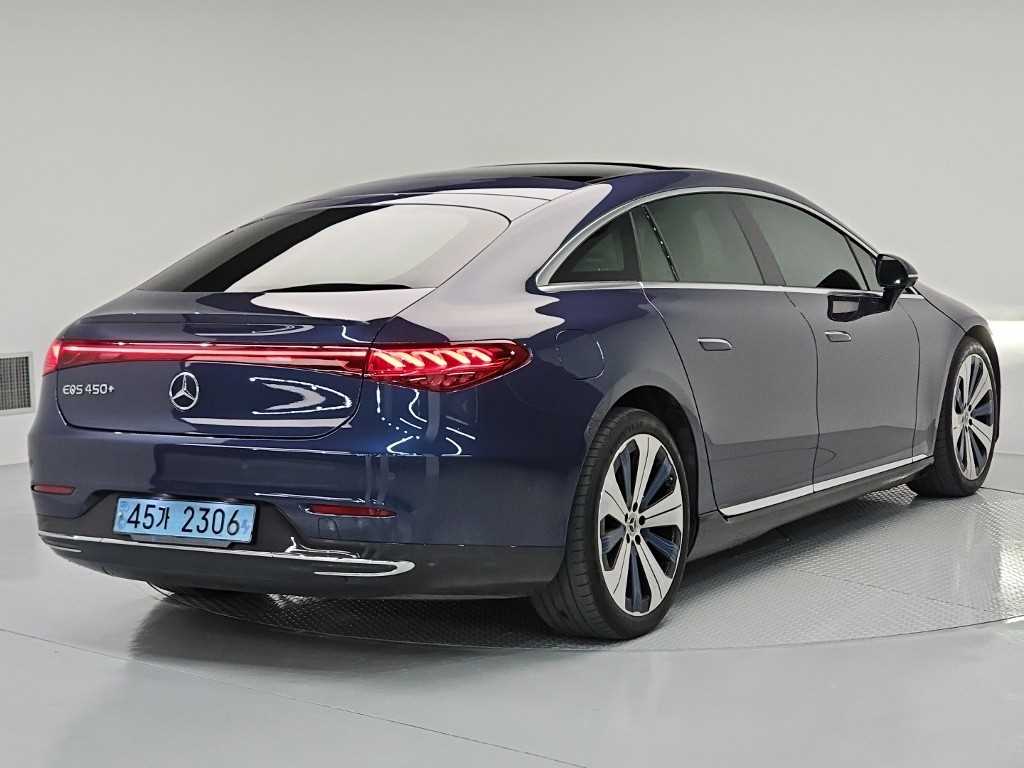 Mercedes Benz EQS - Vista 4