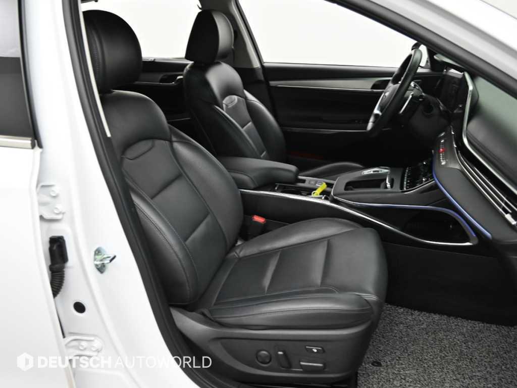 HYUNDAI Grandeur - Vista 10
