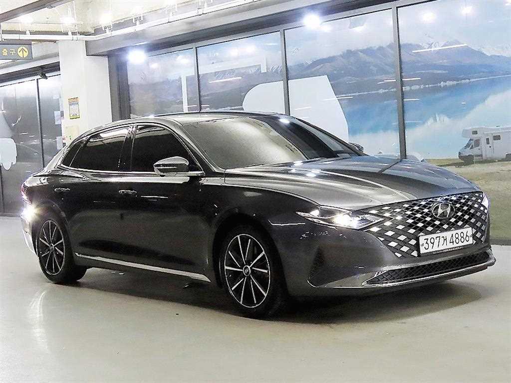 HYUNDAI Grandeur - Vista 2
