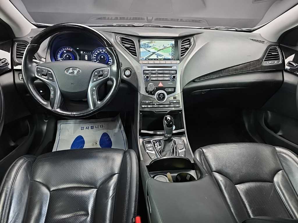 HYUNDAI Grandeur - Vista 7