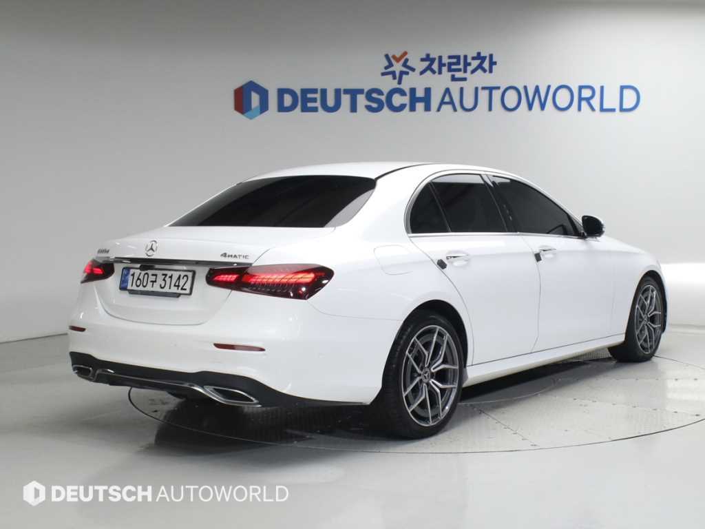 Mercedes Benz E class - Vista 2