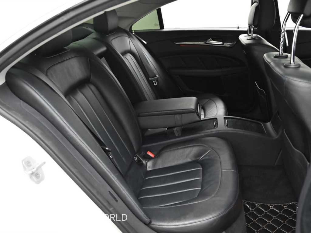 Mercedes Benz CLS Class - Vista 12