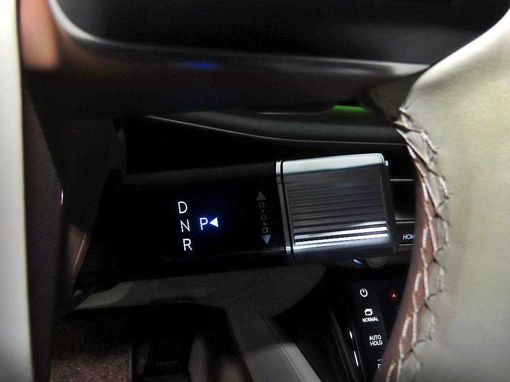 HYUNDAI Grandeur - Vista 12