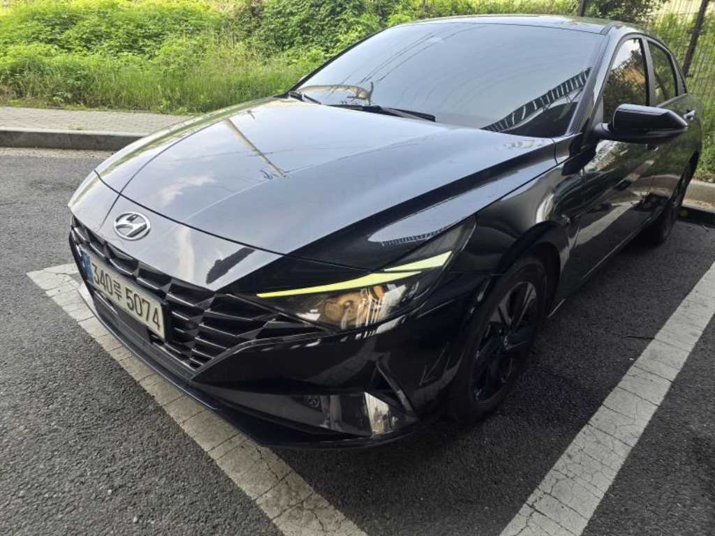 HYUNDAI Avante - Vista 3