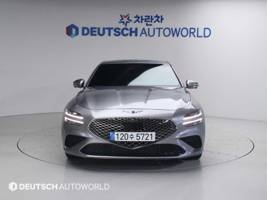 Genesis G70 - Vista 3