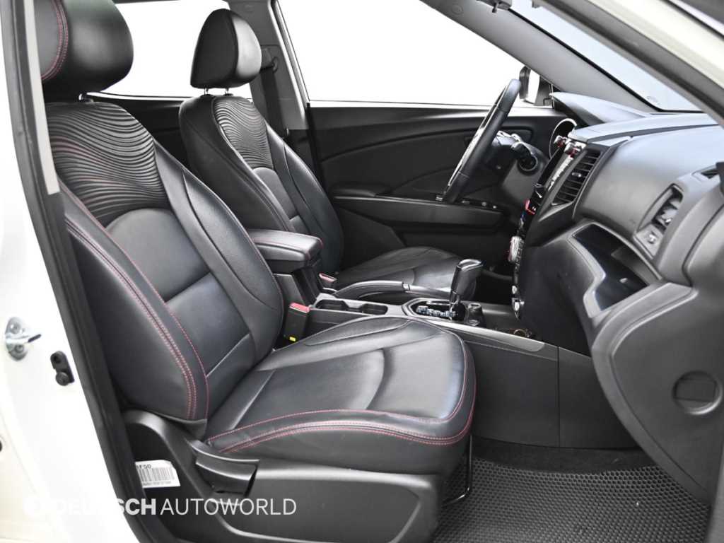 Ssangyong Tivoli - Vista 10