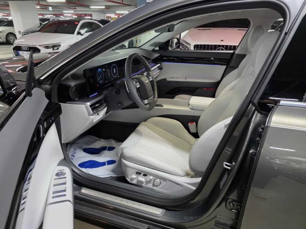HYUNDAI Grandeur - Vista 5