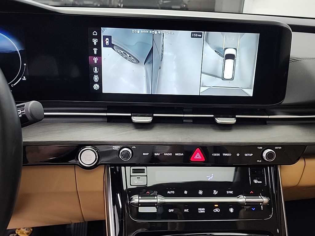 KIA Carnival - Vista 10