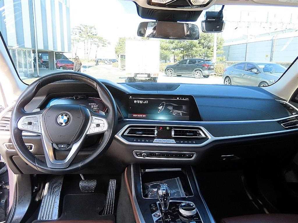 BMW X7 - Vista 12