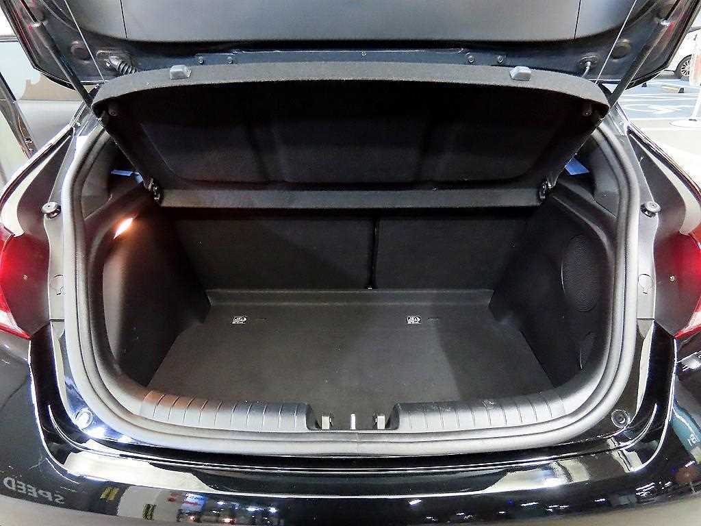 HYUNDAI Veloster 2022 Negro - Importación desde Corea - HF Imports Iquique - Foto 18