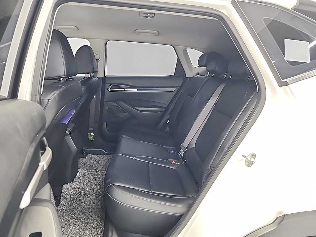 KIA Seltos - Vista 12